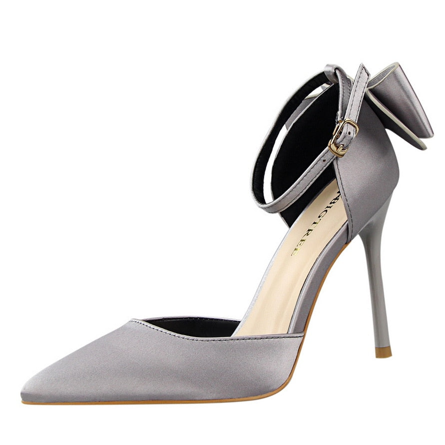 Bow Pointed Toe Pumps